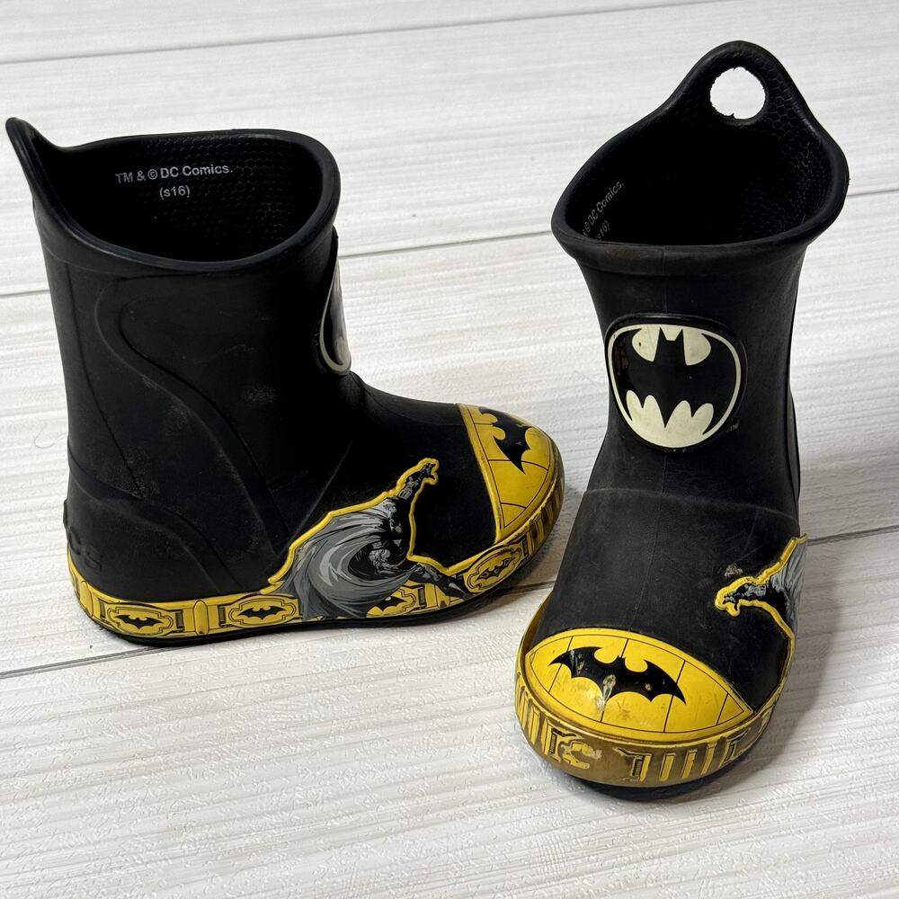 Crocs Kids Batman Rain Boots Black Yellow DC Comics Size C6